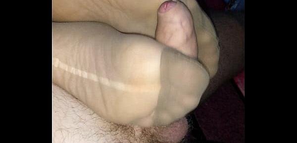  filling nylonsocks with cum after stocking footjob